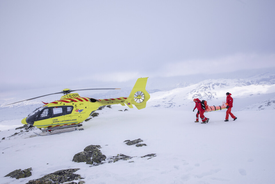 Redningsmenn i Norsk Luftambulanse helikopter mener arbeidsgiver ikke oppfyller kravene til nasjonal standard for redningsmenn . Foto: Norsk Luftambulanse.