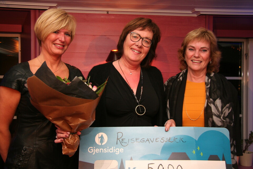 Årets medlem Liv Straume (i midten) sammen med Ann Kristin Mobakk (Gjensidige) til venstre og Irene Hope til høyre. Foto: Vetle Daler