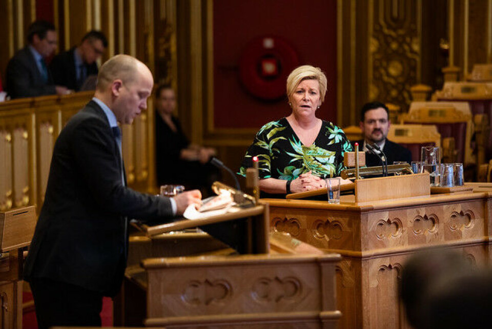 Arkivfoto, replikkordskifte mellom Trygve Slagsvold Vedum (Sp) og finansminister Siv Jensen (FrP) under fremleggelsen av regjeringserklæringen. Foto: Stortinget