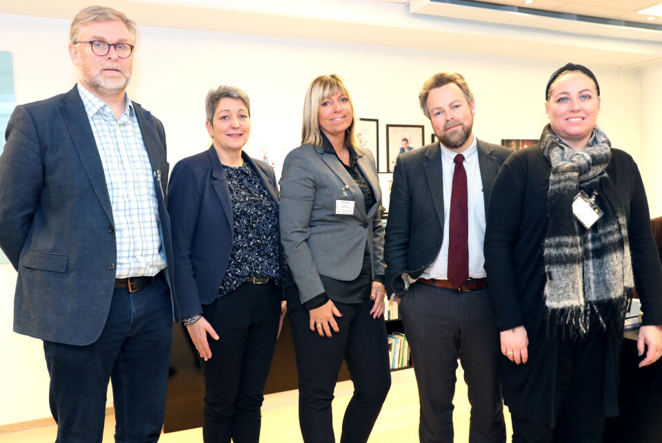 Parat-forhandler Odd Jenvin Steinsvåg, tillitsvalgt Susann Kristiansen, hovedtillitsvalgt Anne Katrine Thomassen, næringsminister Torbjørn Røe Isaksen og Parat-leder Unn Kristin Olsen. Foto: Helene Husebø