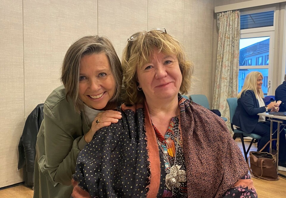 Forhandlingssjef Turid Svendsen (t.v) og Parats nestleder Anneli Nyberg deltar på samarbeidskonferansen mellom Virke og YS Foto. Lill J. Fischer