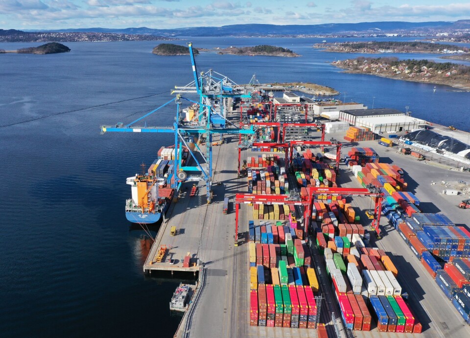 Yilport losser og laster all containertrafikk inn til Oslo. Foto: Lars Kringstad/Yilport