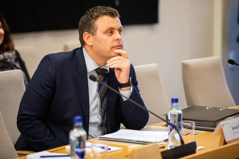 Justis- og innvandringsminister Jøran Kallmyr (FrP) under kontroll- og konstitusjonskomiteens høring om NAV-saken. Foto: Stortinget