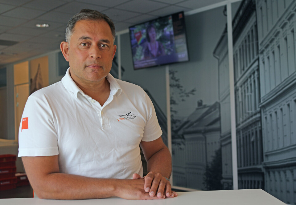 Leder for Pilotforbundet i Parat, Carl Gilbert Rego, sier Wizz Air ikke ble mobbet ut av Norge, men at de måtte ta et valg når det gjelder arbeidsvilkår. Foto: Trygve Bergsland/Parat.