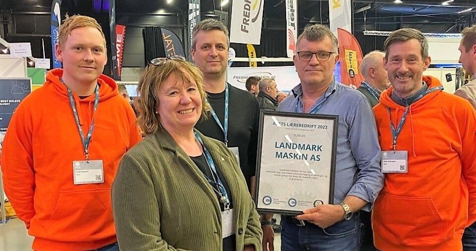 Landmark maskin er årets lærebedrift 2022. F.v. Arild Ebbesvik, Anneli Nyberg, Kåre Magnar Hestenes, Trygve Landmark og Peter Hyllengren.
