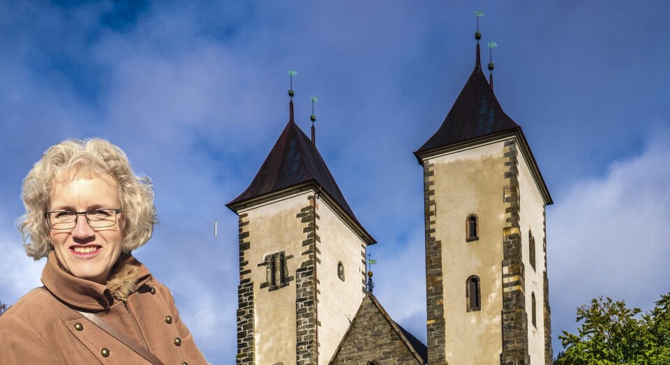 Bergen domkirke med 900 plasser kunne ikke brukes, leide kinosal i stedet. Koronatitakene slår uheldig ut, mener Solfrid Rong Bildet er redigert Foto: privat/iStock