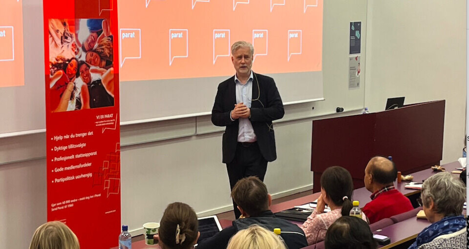 Parat-advokat Thore Eithun Helland trakk 360 Parat-medlemmer til medlemsmøte om arv og testamente. Foto: Helene Husebø
