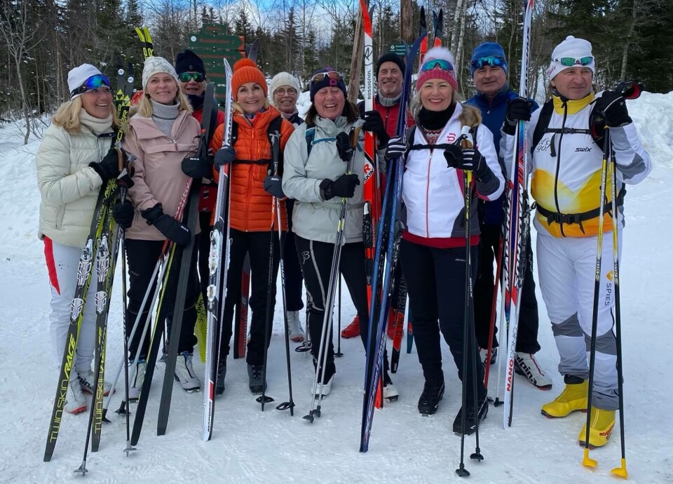 Bilde: En glad gjeng fra Sunclass på tur på Sollighøda. Fra venstre: Trine-Lise Johnsrud, Marit Brodahl, Solveig Elverum, Anne Reidun Brænna, Karin Schanke, Tone Karlsen, Lars Røstad, Monica Pahlm, Tore Haug Hansen og Jussi Inkerø. Foto: Lill J. Fischer/P