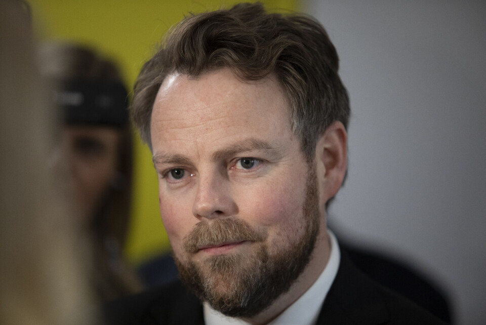 Torbjørn Røe Isaksen utsetter avtale om nye særaldersgrenser. Foto: Jan Richard Kjelstrup/ASD