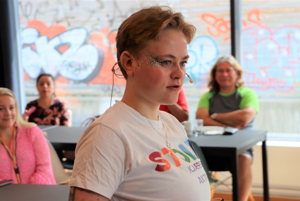 Anna Riksaasen forteller om det å være ung og skeiv i Norge i dag, og om styrken i det å være annerledes.