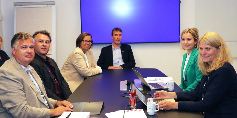 F.v.: Kjell Morten Aune, Parat, Frode Roberto Rettore, Isonor, Turid Svendsen, forhandlingssjef i Parat, Hogne Hole, Bilfinger Industrier, Vibeke Lærum, Norsk Industri, og Sunniva Berntsen, Norsk Industri. Foto: Helene Husebø