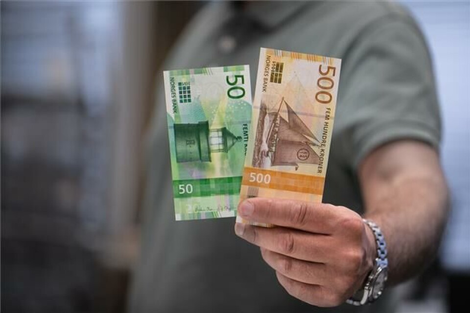 Snart utgår de gamle 50- og 500-kronesedlene