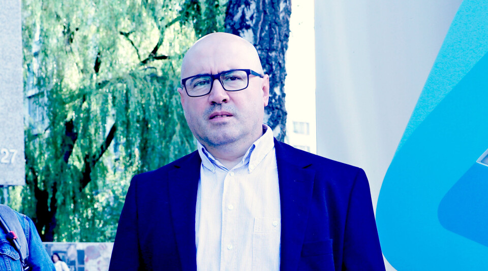 – Når du ikke kan gå på jobb, mister du fort en av de viktigste, sosiale arenaene. Det påvirker oss mennesker både psykisk og fysisk, sier Dragoje Milovanovic. Foto: Helene Husebø