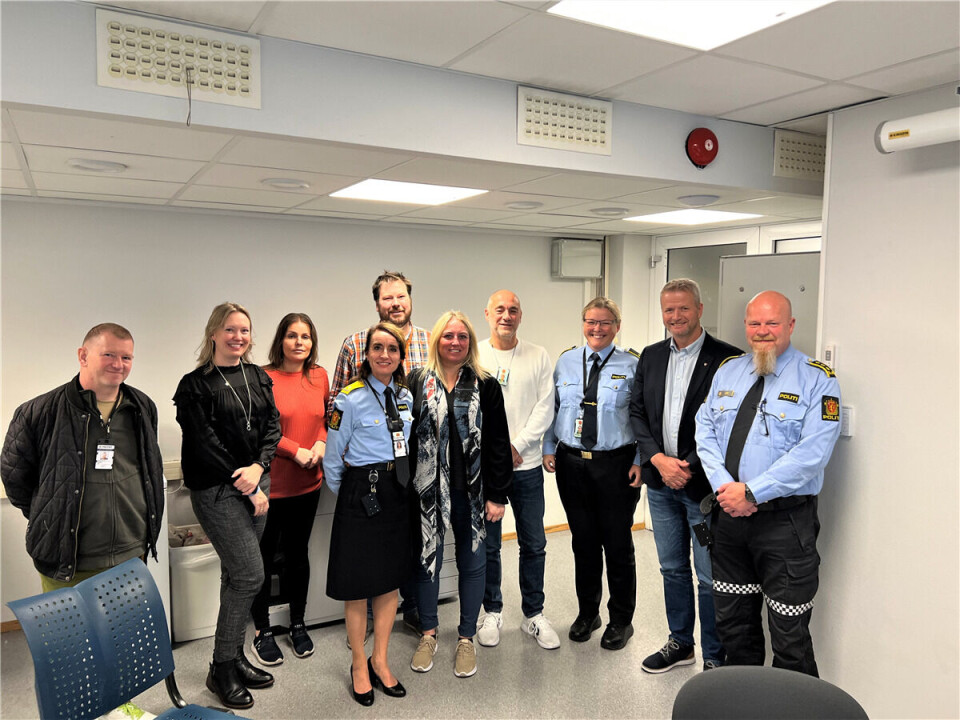 Parat på besøk hos politiet i vest
