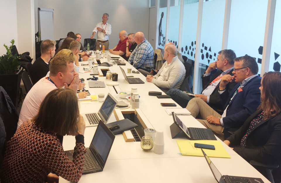 Forhandlingsdelegasjon i YS forbereder seg på innspurten i lønnsoppgjøret tirsdag. Foto: Vetle Daler