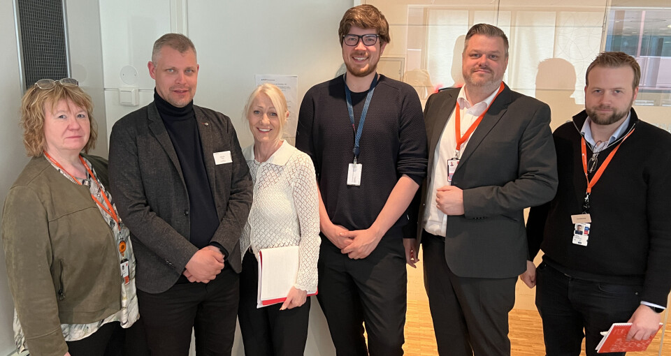 Forhandlingsstart for vekterne: Fra høyre Kjell Åge Ludvigsen, Christian Svensen, Halvard Kaldahl, Aase Marie Dahle og Andre Bø sammen med Parats nestleder Anneli Nyberg.