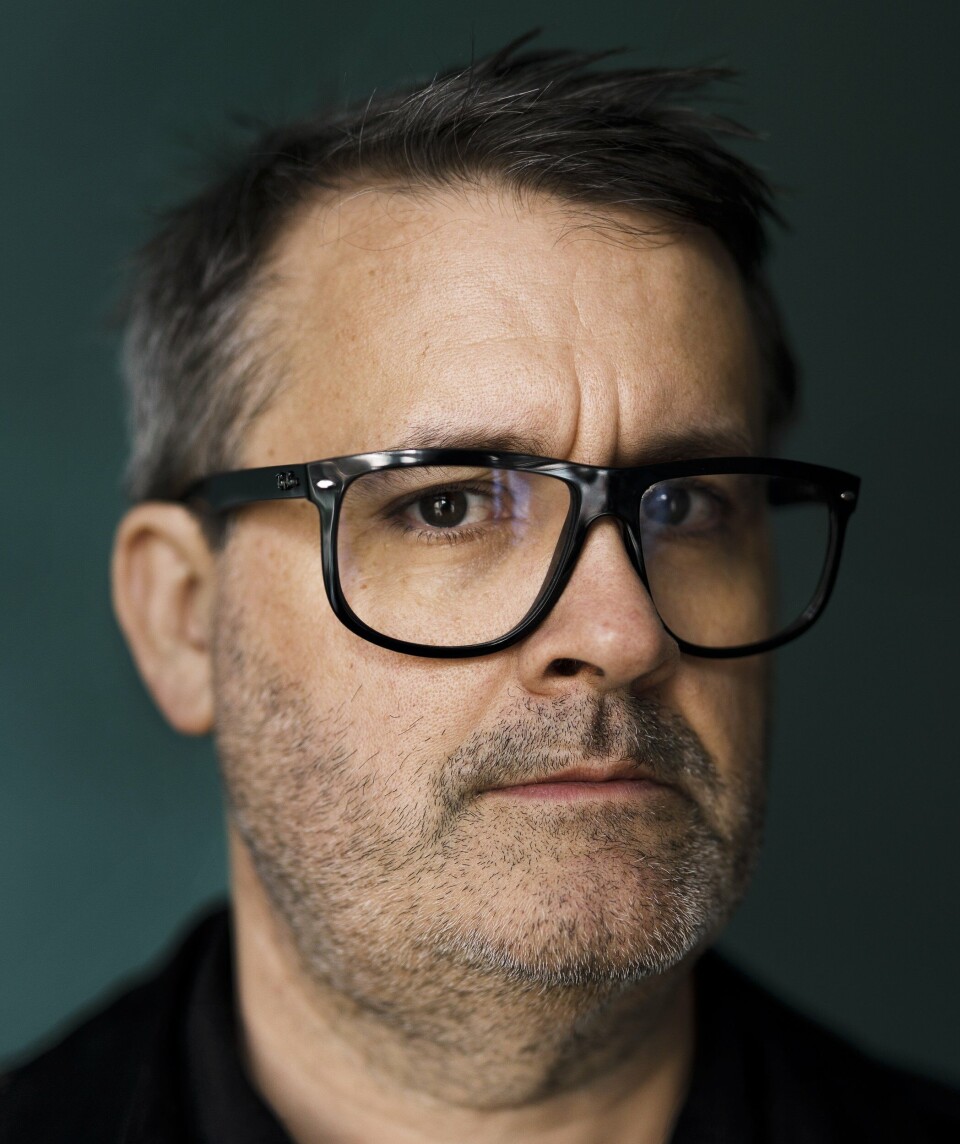 Programleder og rockemusiker