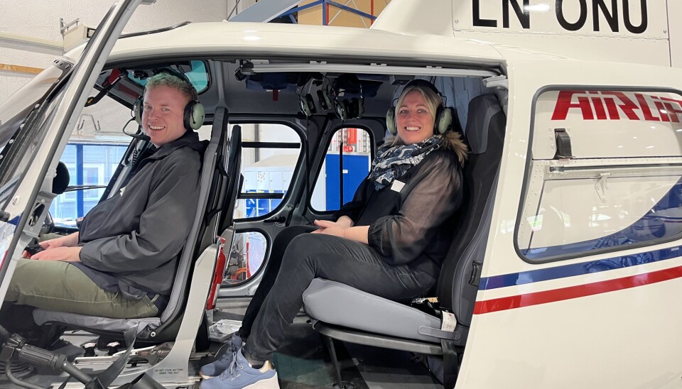 Parats nestleder, Rune Berge, og Parat-leder Unn Kristin Olsen på besøk hos Airlift i Førde.