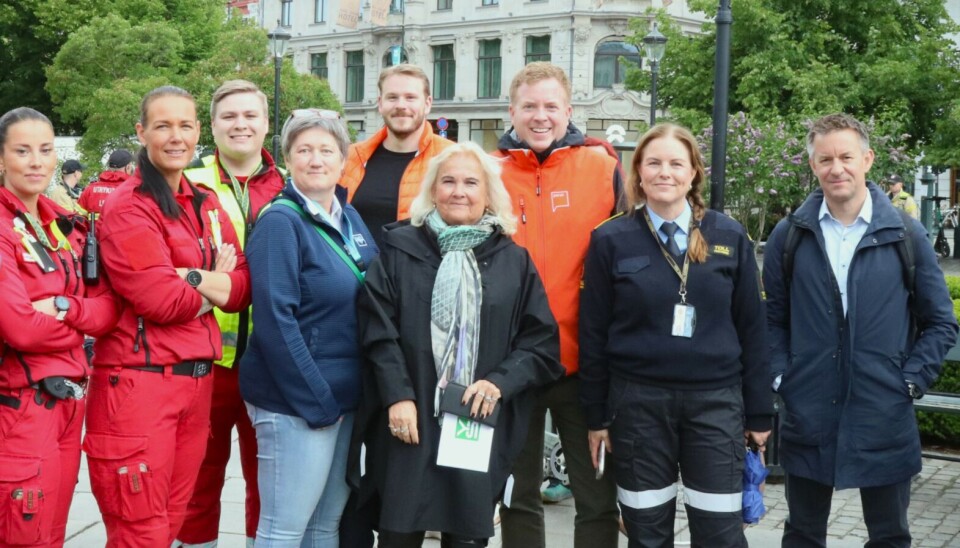 Representanter fra Parat og YS møtte tirsdag opp foran Stortinget for å markere det politiske gjennomslaget for nytt yrkesskaderegelverk.