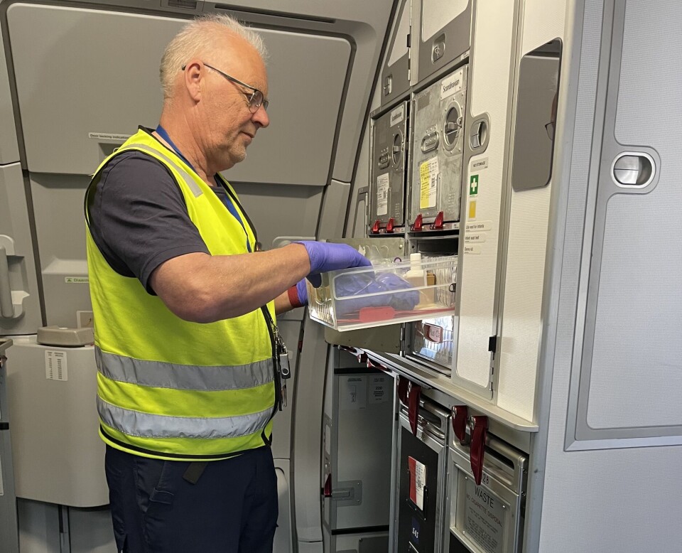 Øystein Lerdalen, lagleder i Cabin Equipment for SAS, har mange års erfaring fra bakken. Han mener at samarbeid og folkeskikk er avgjørende i en hektisk kabin.