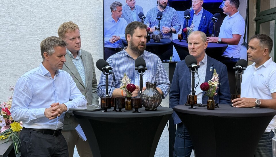 Fra venstre: Jens Jahren, leder i YS Stat, Rune Berge, nestleder i Parat, Einar Kaldhol, leder i Parat politiet, Erlend Larsen, stortingsrepresentant (H), og Carl Gilbert Rego, leder i Pilotforbundet i Parat.