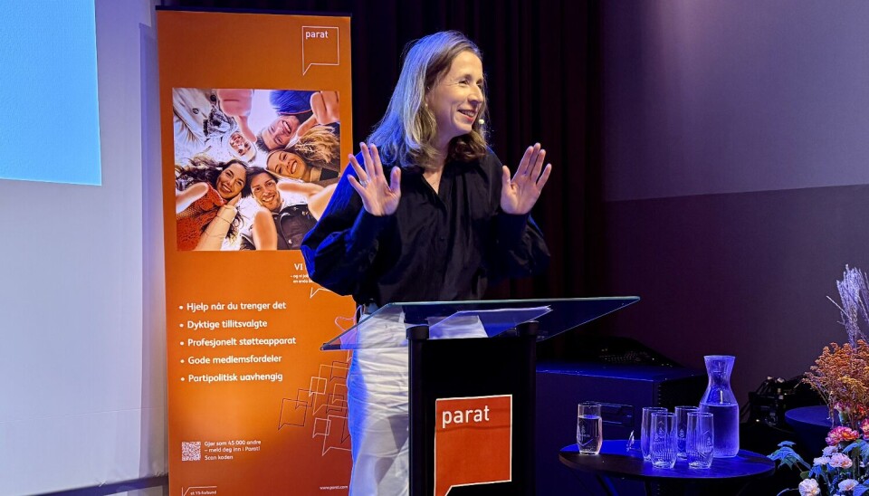 Justisminister Astri Aas-Hansen peker på at trygghet også skapes gjennom hverdagskultur: hvordan ledere gir tilbakemeldinger, håndterer konflikter og skaper fellesskap.